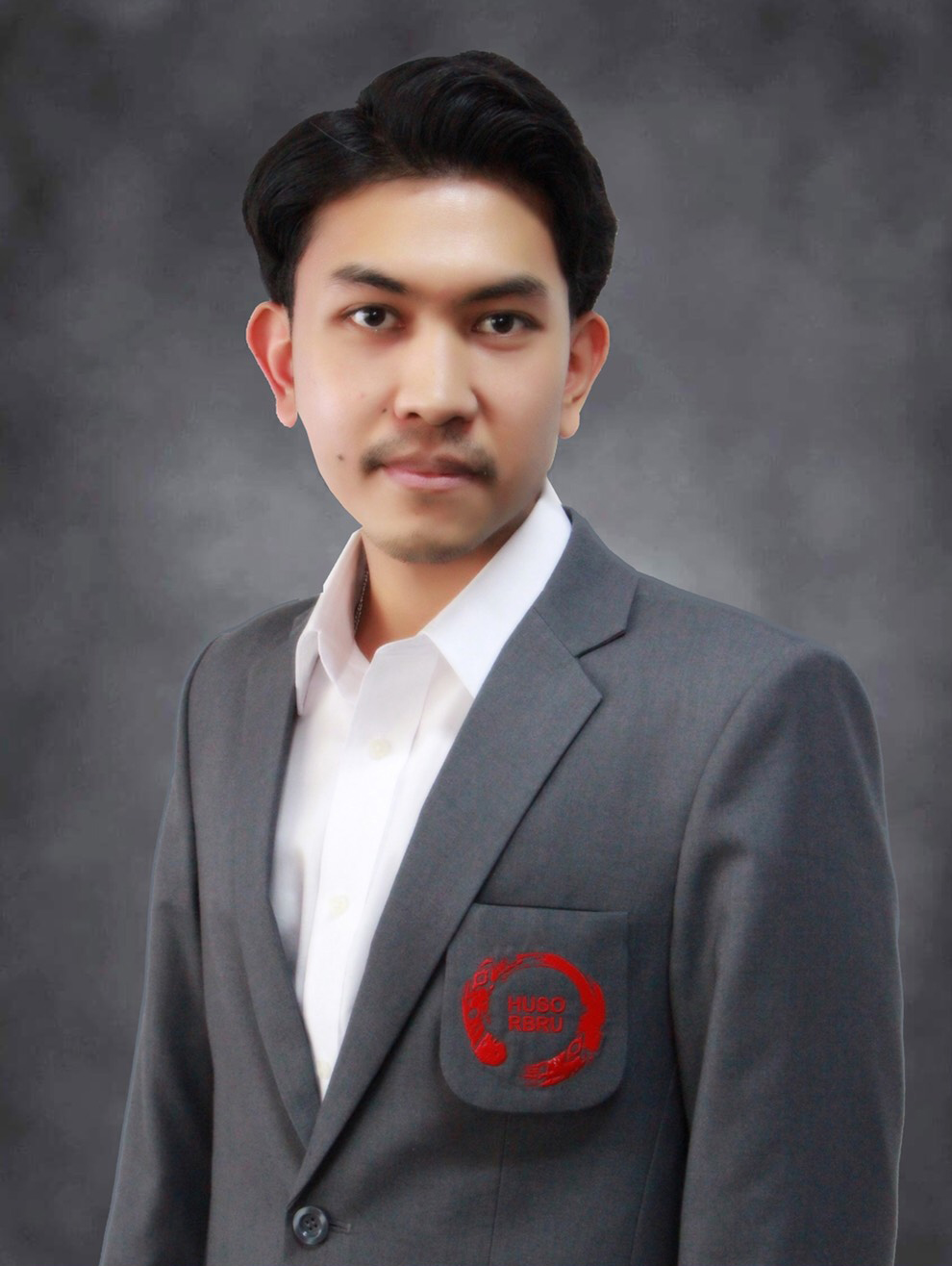 รัชชานนท์ ยิ้มระยับ